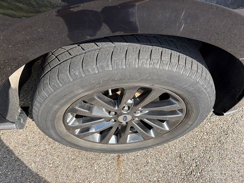 Used 2021 Ford Expedition Limited AWD/4WD image 12