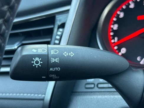 Used 2023 Toyota Camry XSE image 31