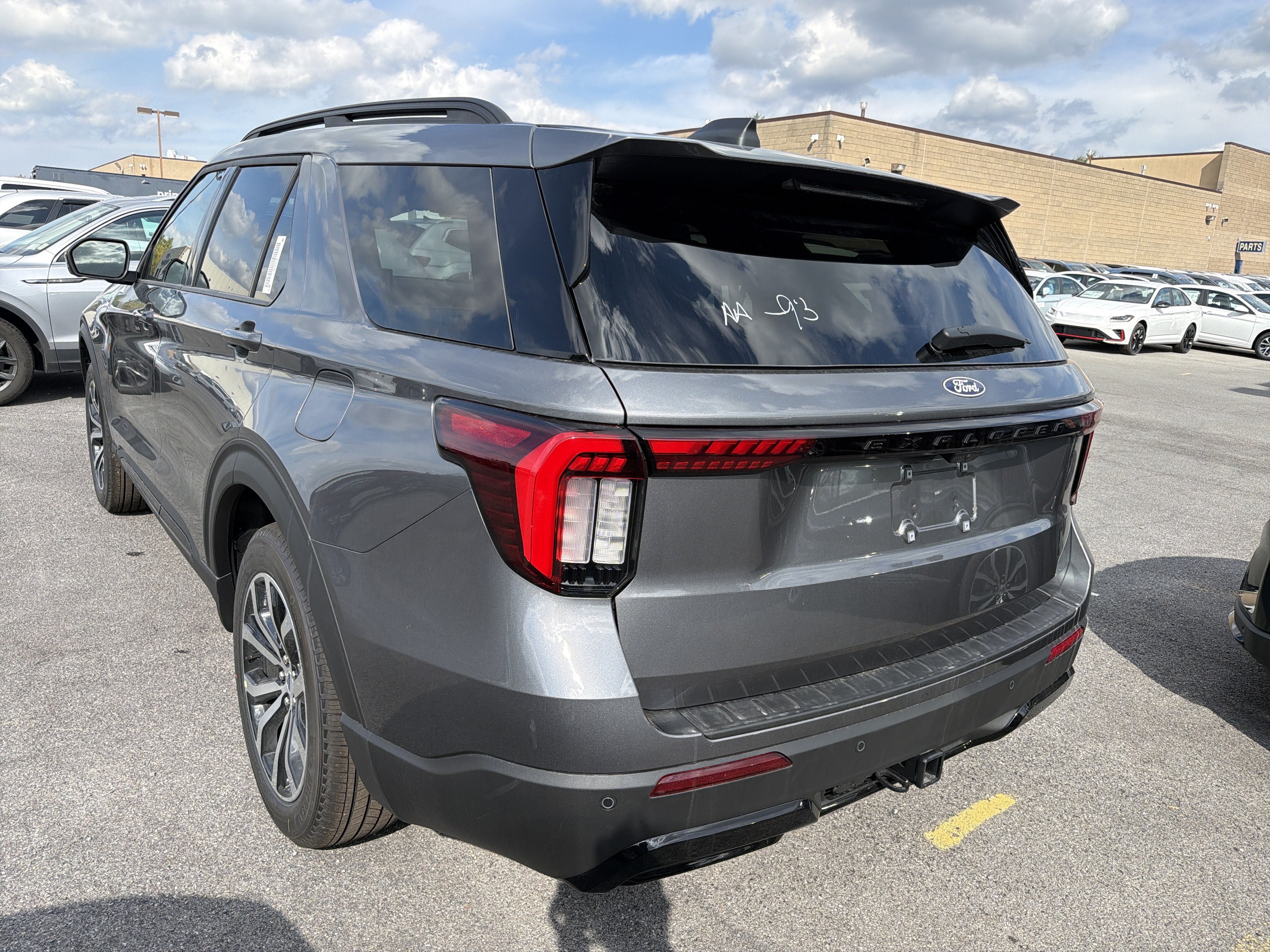 New 2027 Ford Explorer ST-Line AWD/4WD image 5
