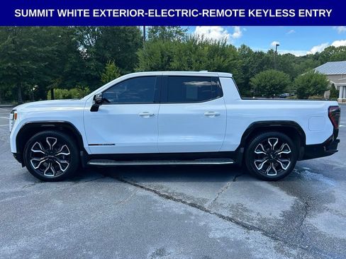 Used 2025 GMC Sierra EV Denali AWD/4WD image 12