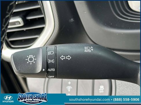 Certified 2023 Hyundai Venue SEL w/ Cargo Package image 24