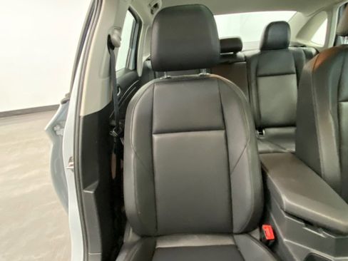 Used 2019 Volkswagen Jetta SE image 25