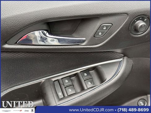 Used 2017 Chevrolet Cruze LT w/ Convenience Package image 10