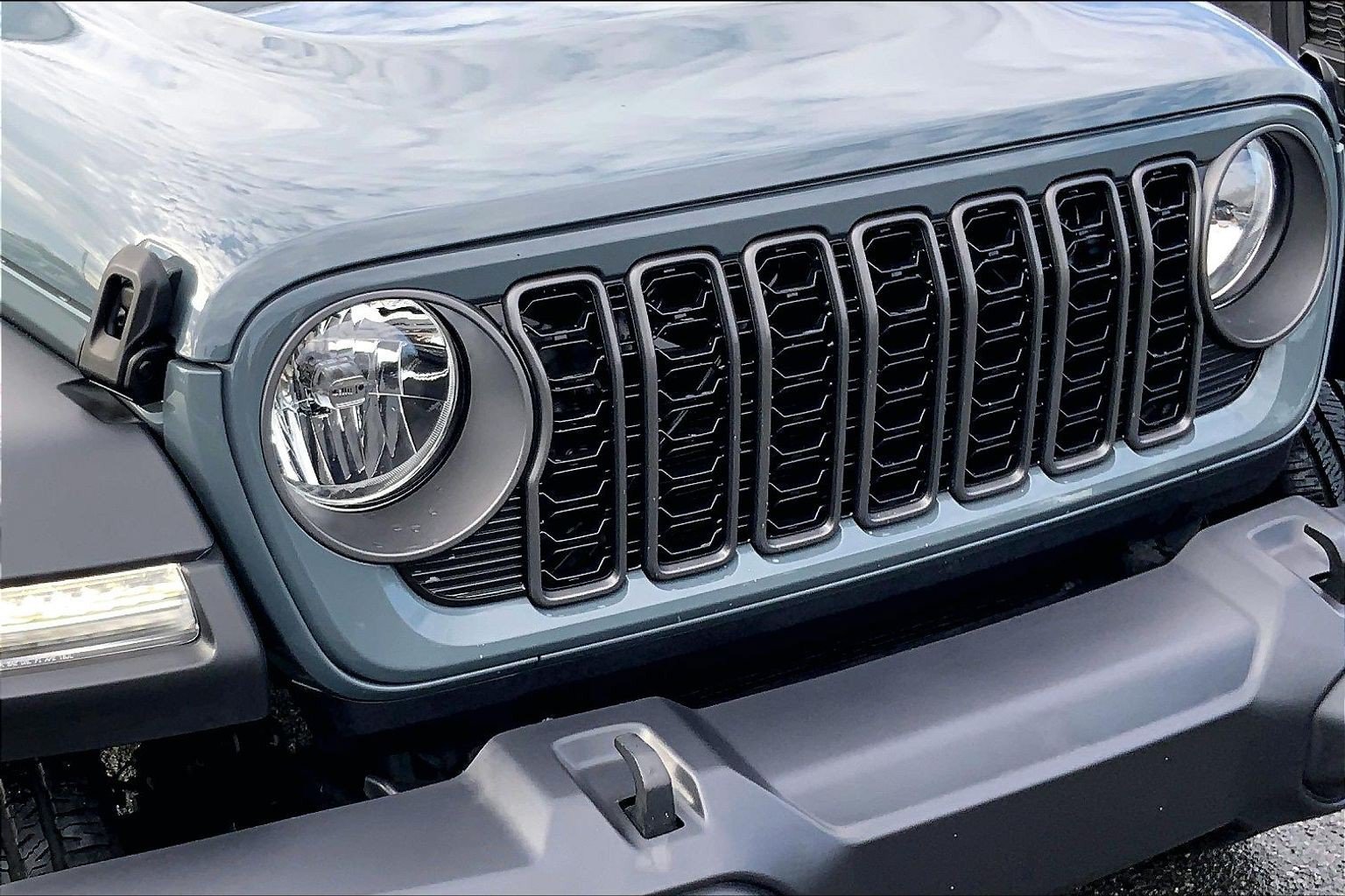 Certified 2025 Jeep Wrangler Unlimited Sport S 4xe w/ Convenience Group AWD/4WD image 28