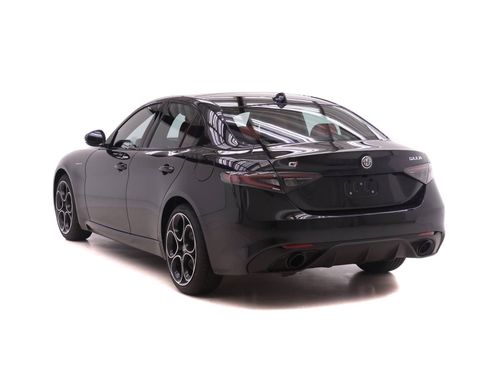 New 2026 Alfa Romeo Giulia AWD image 5