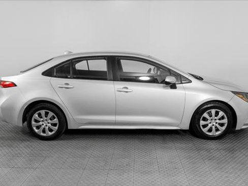 Used 2023 Toyota Corolla LE FWD image 9
