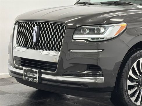 Used 2023 Lincoln Navigator Black Label image 2