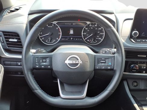 Used 2025 Nissan Rogue SV AWD/4WD image 24