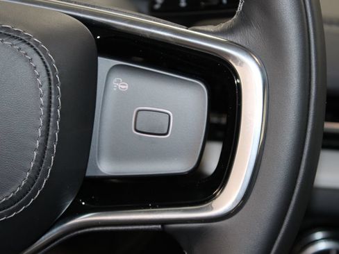 New 2026 Lincoln Navigator L Premier AWD/4WD image 40