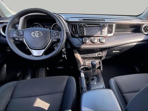 Used 2018 Toyota RAV4 LE FWD image 16