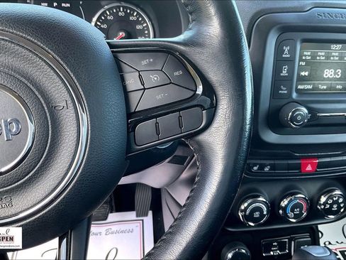 Used 2017 Jeep Renegade Altitude image 18