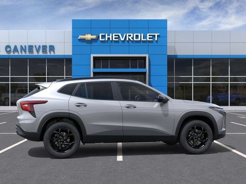 New 2026 Chevrolet Trax LT w/ Driver Confidence Package FWD image 6