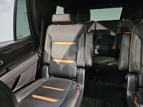 Used 2022 GMC Yukon AT4 AWD/4WD image 12
