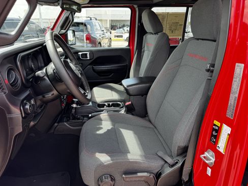 Used 2025 Jeep Wrangler Unlimited Rubicon AWD/4WD image 27