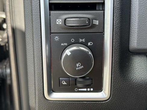 Used 2018 RAM 1500 Big Horn image 43