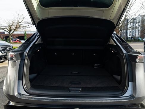 Used 2024 Nissan Ariya AWD image 7