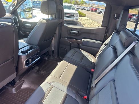Used 2021 GMC Sierra 1500 Denali w/ Denali Ultimate Package AWD/4WD image 18