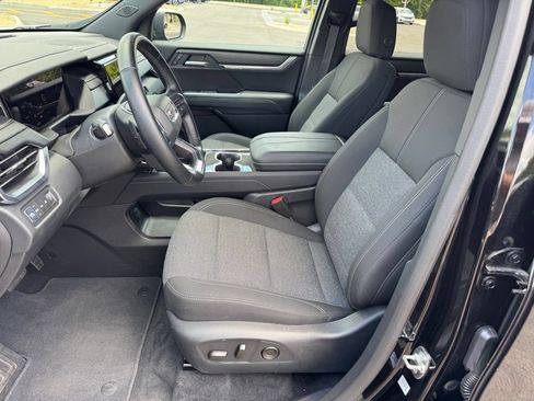 Used 2025 GMC Acadia Elevation AWD/4WD image 7