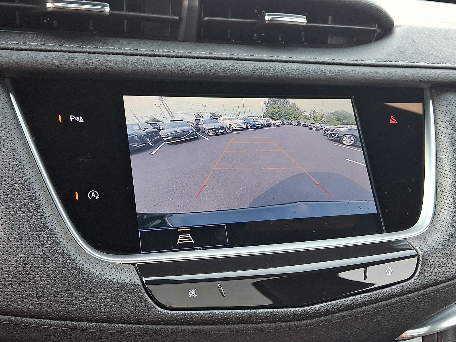 Certified 2023 Cadillac XT5 Premium Luxury AWD/4WD image 32