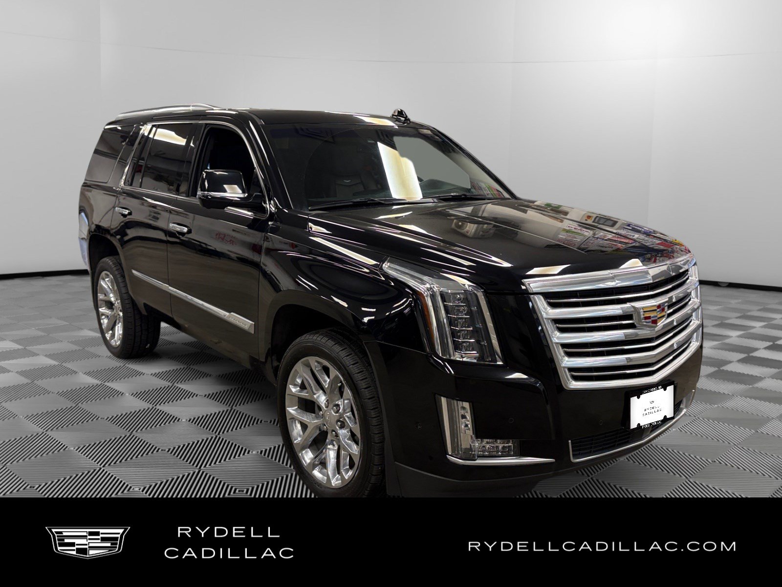 Used 2018 Cadillac Escalade Platinum AWD/4WD image 7