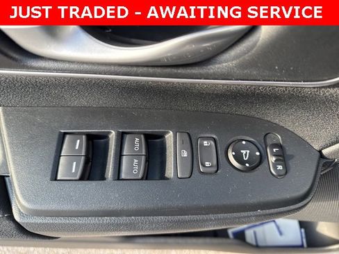 Used 2018 Honda CR-V EX image 11