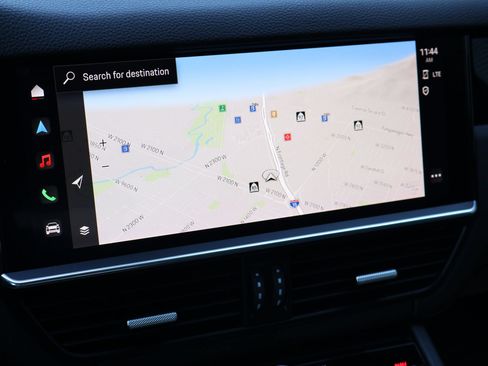 Certified 2023 Porsche Cayenne AWD/4WD image 19