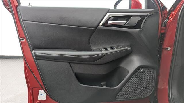 Used 2025 Mitsubishi Outlander SE FWD image 13