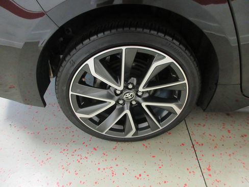 Used 2020 Toyota Corolla SE FWD image 23