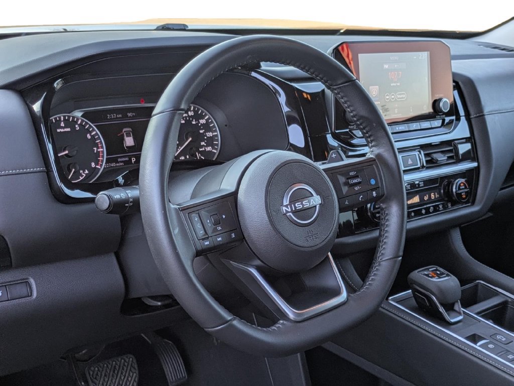 Used 2025 Nissan Pathfinder SV w/ Cargo Package FWD image 14