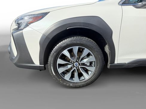 Used 2023 Subaru Outback Limited image 9