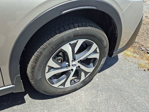 Used 2020 Subaru Outback Limited w/ Popular Package #2 AWD/4WD image 11