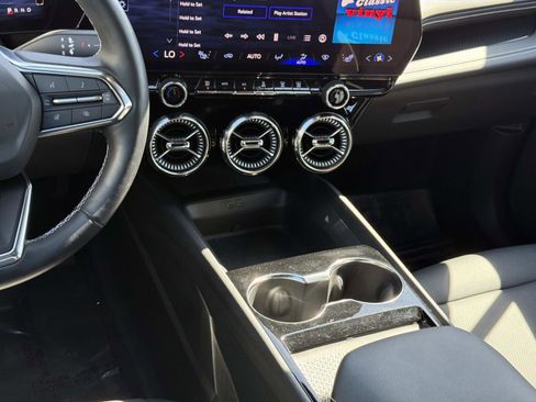 Used 2024 Chevrolet Blazer EV LT image 10