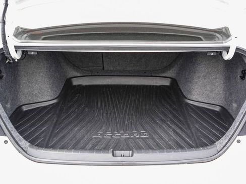 Used 2018 Honda Accord Sport image 25