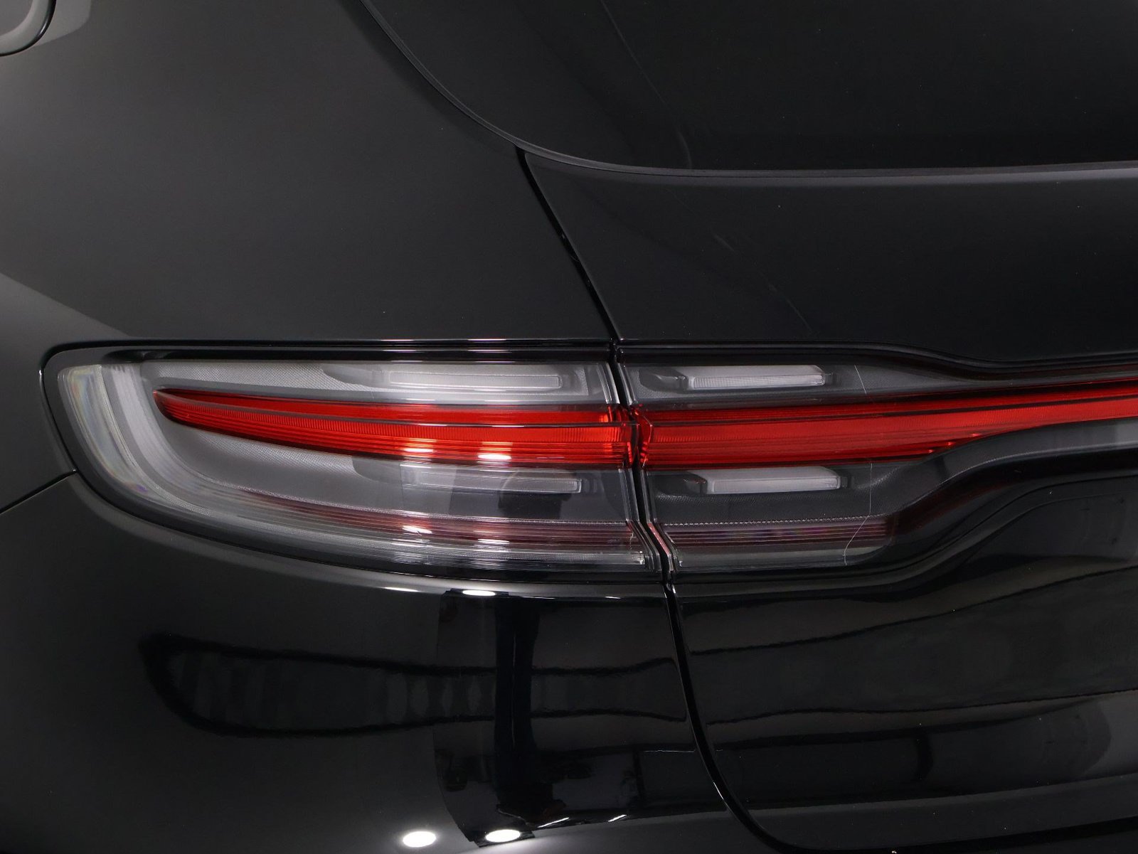 Certified 2026 Porsche Macan AWD/4WD image 21