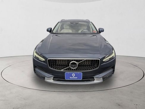 Used 2018 Volvo V90 T6 Cross Country w/ Convenience Package AWD/4WD image 2