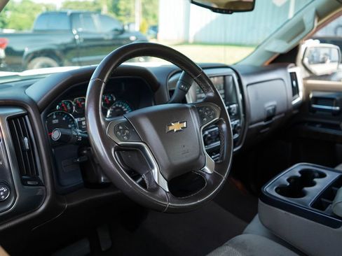 Used 2018 Chevrolet Silverado 1500 LT w/ All Star Edition RWD image 6