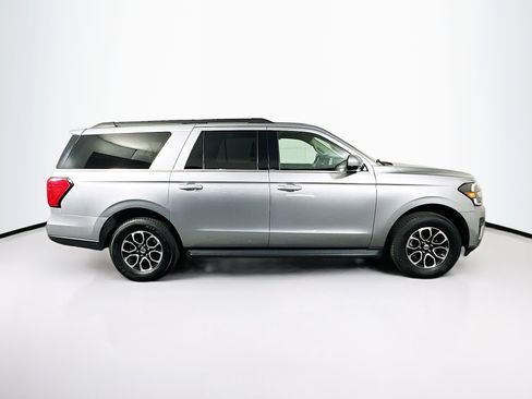 Used 2024 Ford Expedition Max XLT image 10