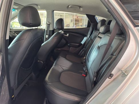 Used 2012 Hyundai Tucson GLS image 8