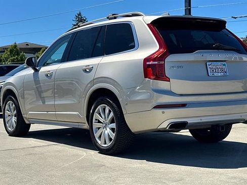 Used 2016 Volvo XC90 T6 Momentum w/ Momentum Plus Package AWD/4WD image 5