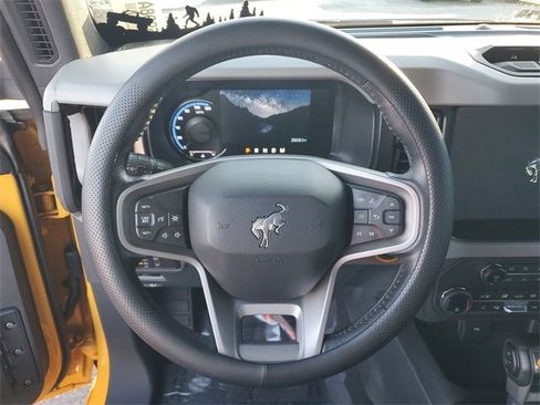 Used 2021 Ford Bronco Badlands image 12