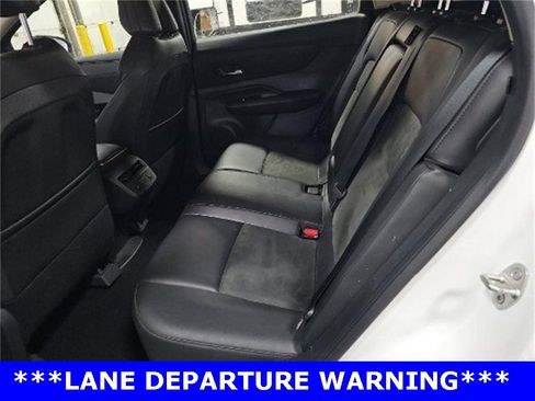 Used 2024 Nissan Ariya AWD image 8