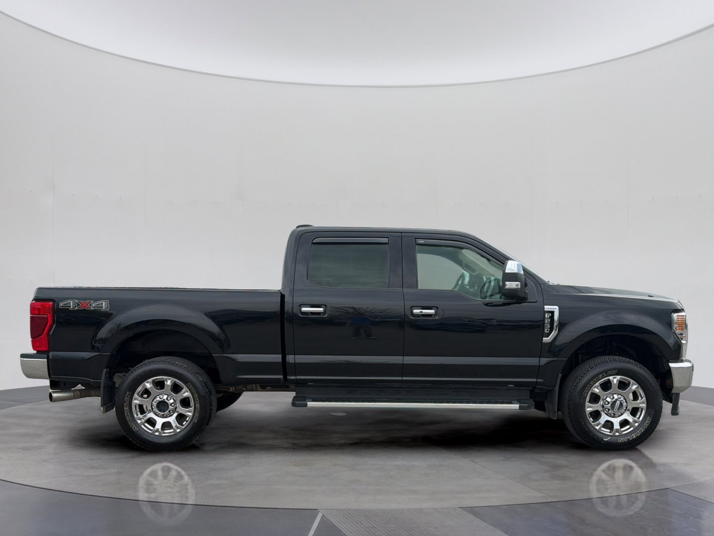 Used 2022 Ford F250 Lariat w/ Lariat Ultimate Package AWD/4WD image 8