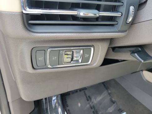 Certified 2020 Lincoln Corsair FWD image 16