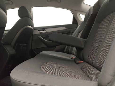 Used 2018 Hyundai Sonata SEL w/ Tech Package 02 FWD image 18