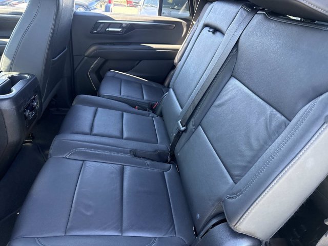 Used 2025 Chevrolet Tahoe LT AWD/4WD image 15