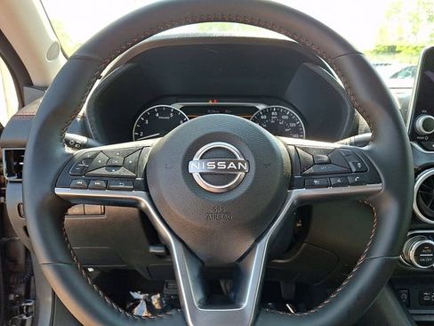 Used 2025 Nissan Sentra SR FWD image 22