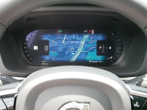 Used 2025 Volvo XC60 B5 Plus AWD/4WD image 20