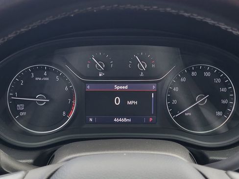 Used 2019 Buick Regal Essence w/ Driver Confidence Package I image 14