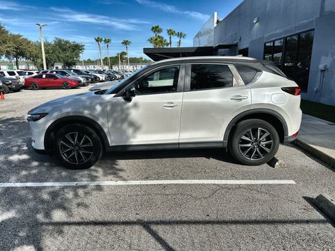 Used 2018 MAZDA CX-5 Touring w/ Preferred Equipment Package FWD image 5