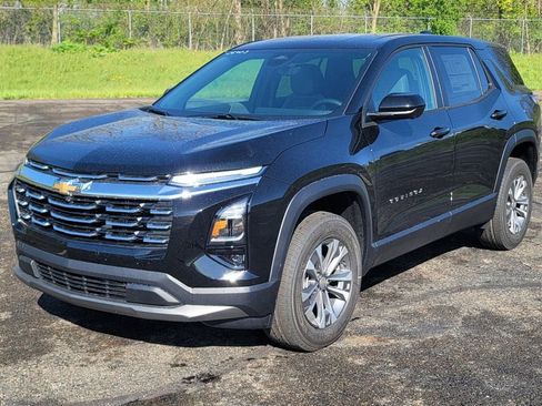 New 2026 Chevrolet Equinox LT w/ Convenience Package II FWD image 5